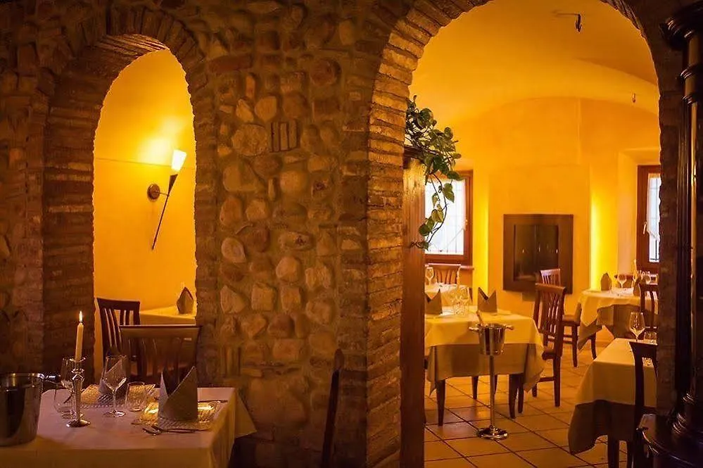 קבריאנה Hotel Alla Corte Dei Bicchi 3*,